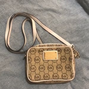 Michael Kors Crossbody purse